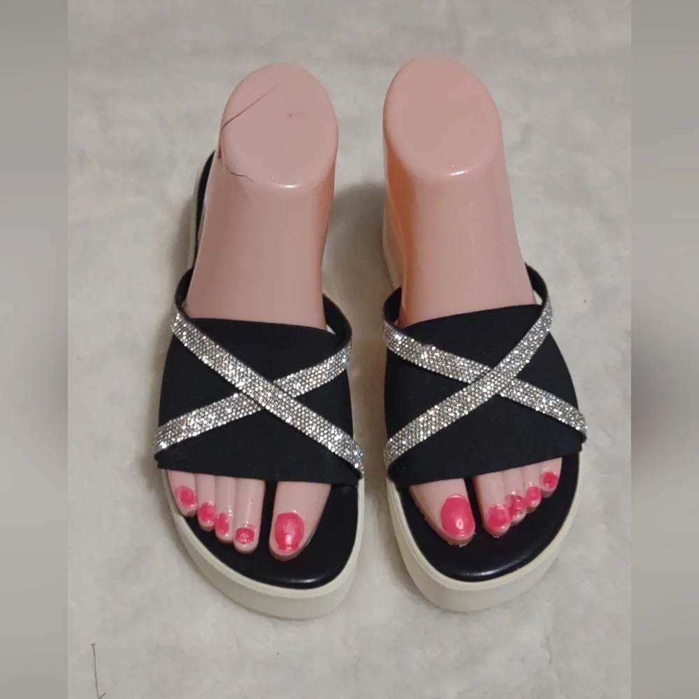 Italian Shoemakers Black and Silver Sparkle Sandals